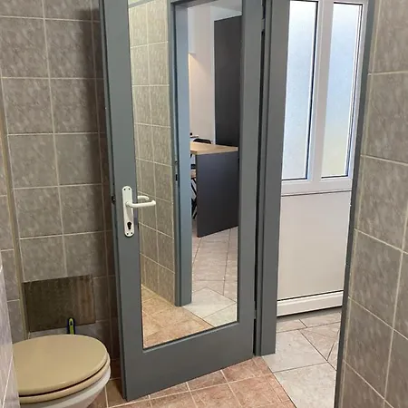 Apartman Sara *
