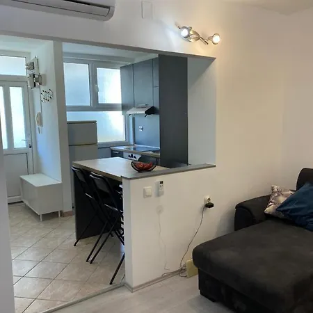 Apartament Apartman Sara *
